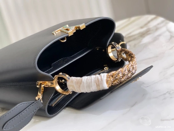 WIS BB LOUIS CAPUCINES VUITTON 0811